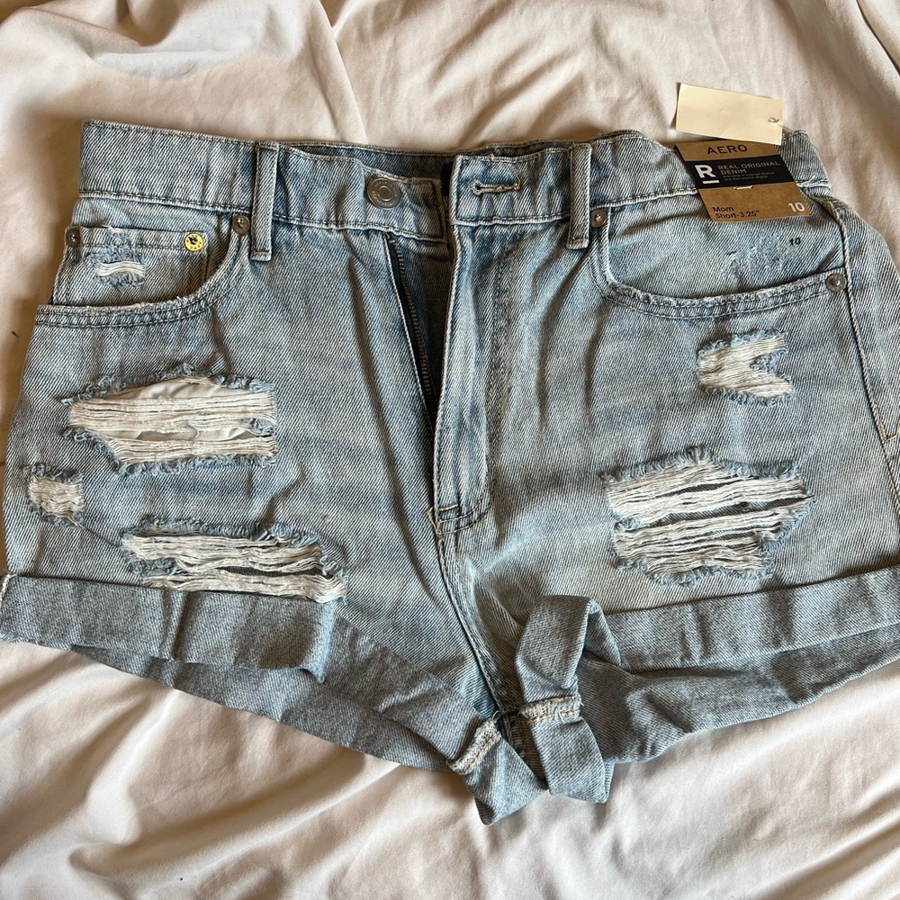 NWT Aero Mom Short - size 10